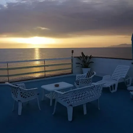 게스트하우스 Blue Life, Sea-luxury On The Between Palermo And Cefalu' *