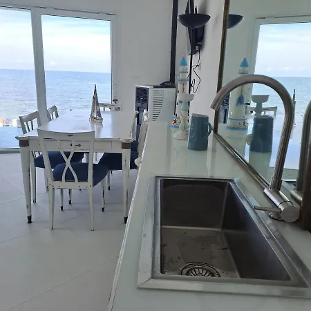게스트하우스 Blue Life, Sea-luxury On The Between Palermo And Cefalu' *