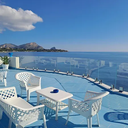 Blue Life, Sea-luxury On The Between Palermo And Cefalu' * 카스텔다치아