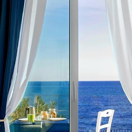 Blue Life, Luxury Beachfront Rooftop Between Palermo And Cefalu' カステルダッチャ