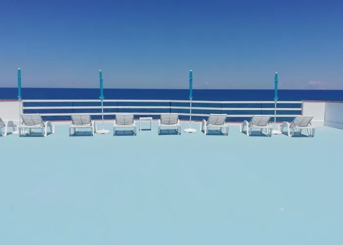 Blue Life, Sea-luxury On The Between Palermo And Cefalu' 4*