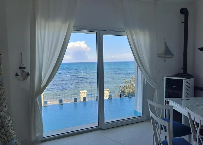 Blue Life, Sea-luxury On The Between Palermo And Cefalu' בית הארחה 4*