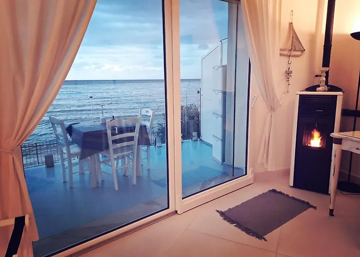Blue Life, Sea-luxury On The Between Palermo And Cefalu' 4*