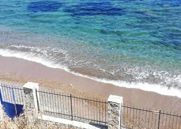 Blue Life, Sea-luxury On The Between Palermo And Cefalu' קסטלדאצ'ה