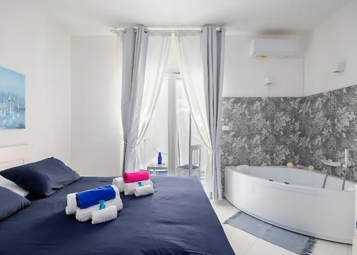 בית הארחה Blue Life, Sea-luxury On The Between Palermo And Cefalu' קסטלדאצ'ה